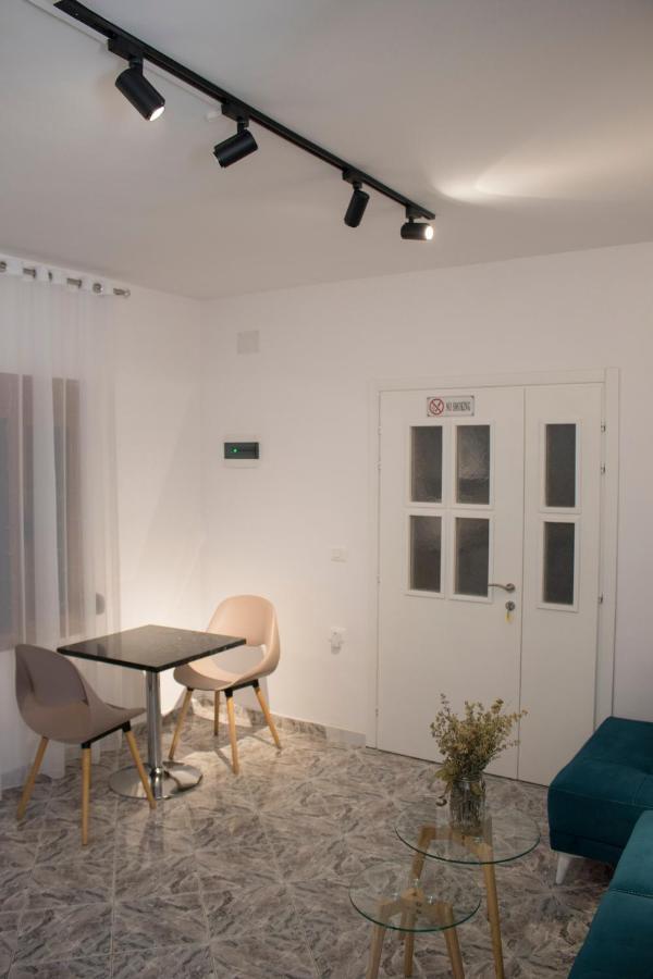 Vila Shehaj Luxury Apartment Vlorë Exterior foto